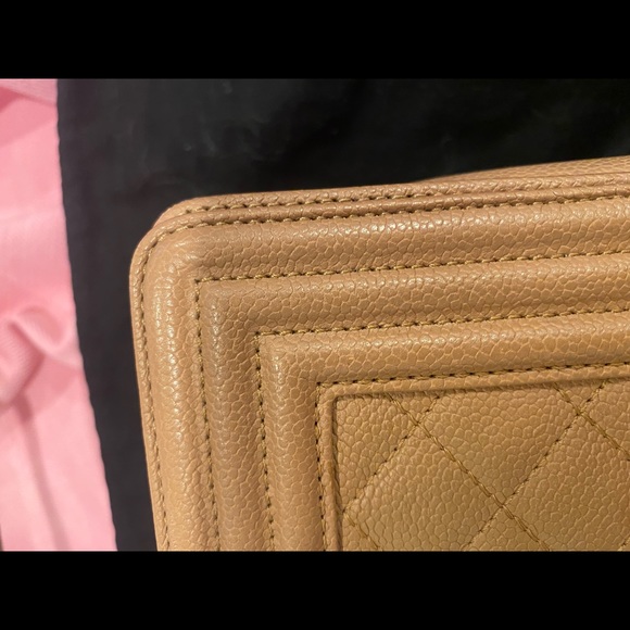 Chanel caviar leather Boy Bag in Camel color - Picture 9 of 16